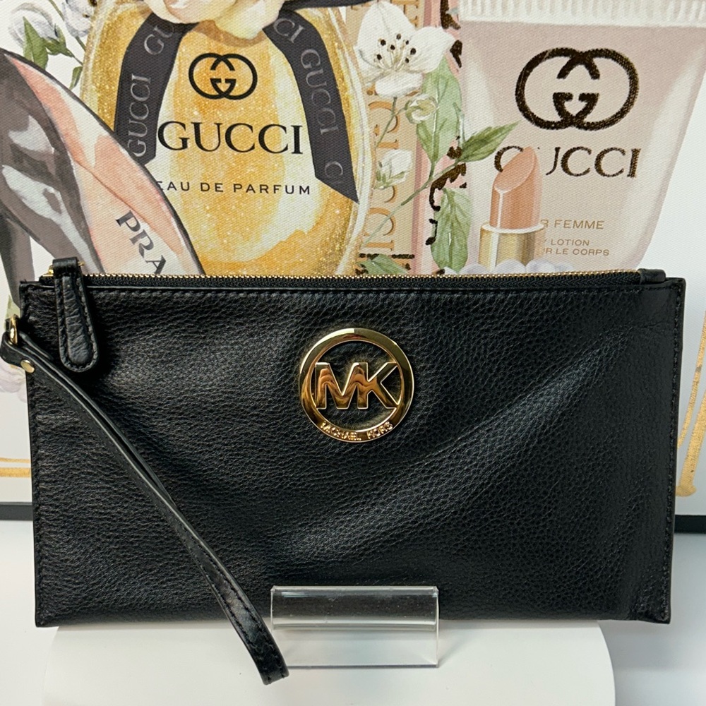 Michael Kors Large Pebble Leather Wristlet/Clutch 😍🖤 - Picture 1 of 17